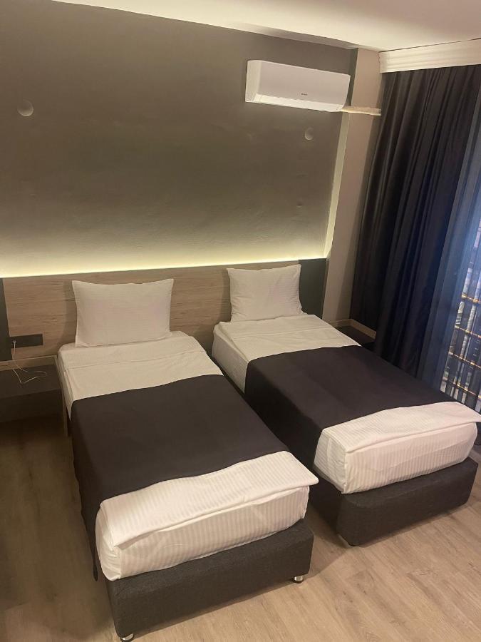 Grand Faik Hotel Çeşme Esterno foto