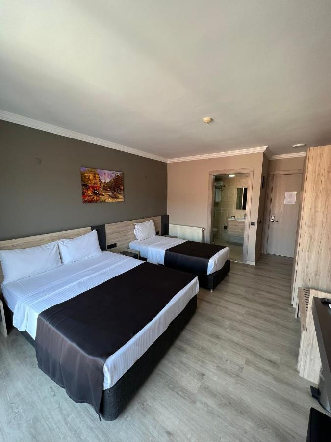 Grand Faik Hotel Çeşme Esterno foto