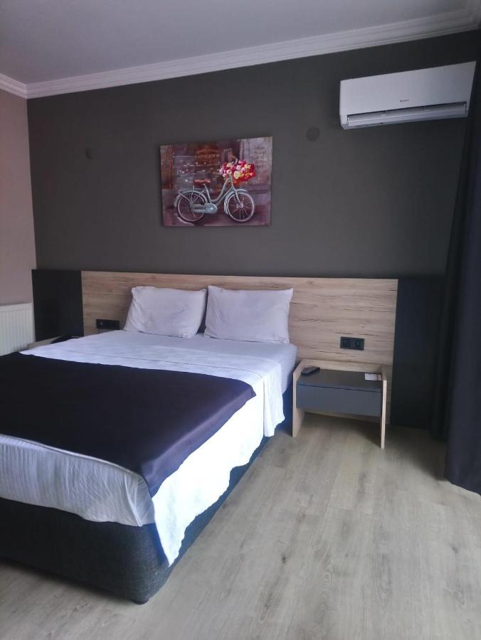 Grand Faik Hotel Çeşme Esterno foto