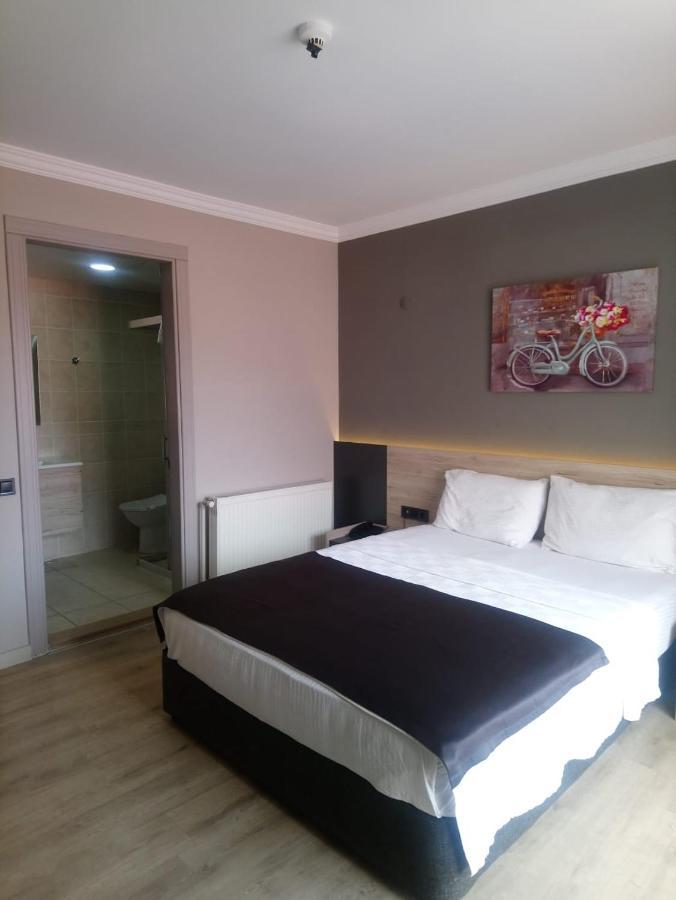 Grand Faik Hotel Çeşme Esterno foto