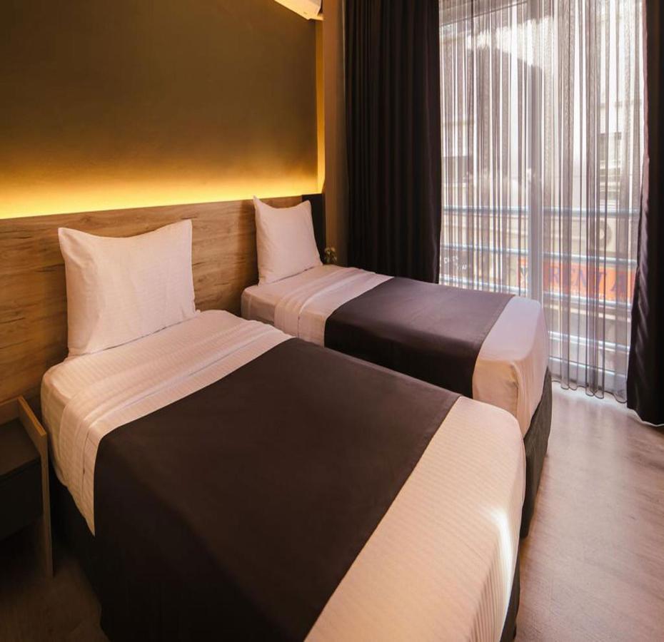 Grand Faik Hotel Çeşme Esterno foto