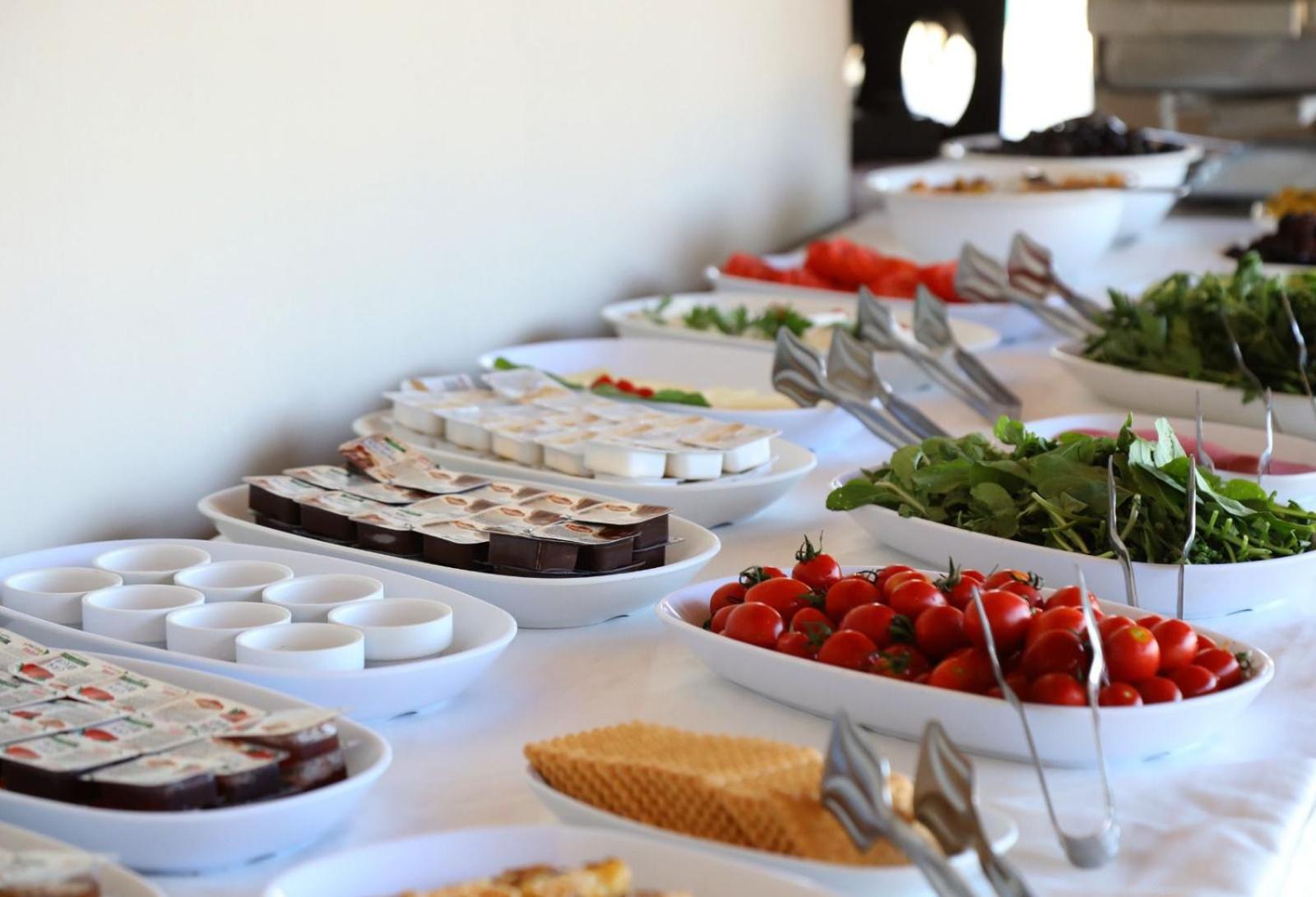 Grand Faik Hotel Çeşme Esterno foto